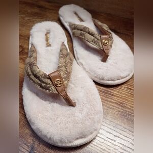 BRAND NEW MK Janis Faux-Fur Logo Sandals - Vanilla/Cream
